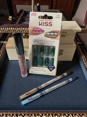 GLAM Kit! KISS Glam Fantasy Press-On Nails cosmetic pencils & rose lip gloss